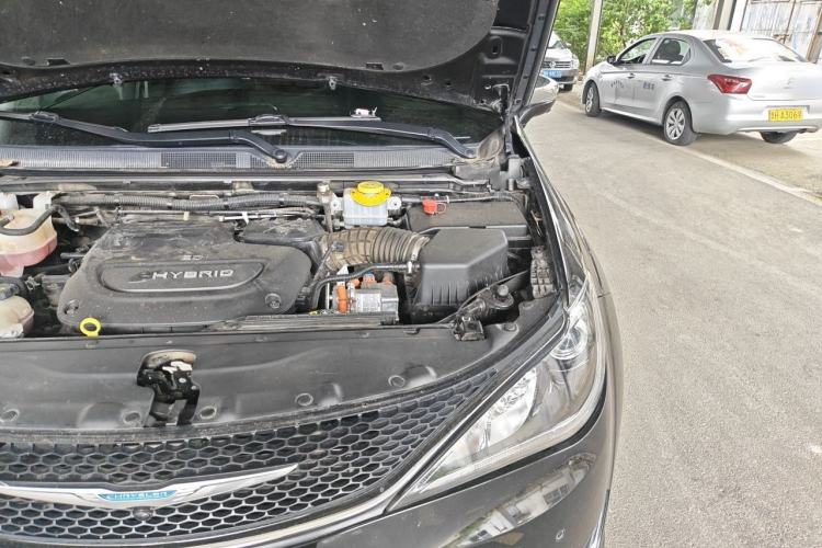 Used Chrysler Grand Voyager PHEV 2019 3.6L Plug-in Hybrid Engine Bay Left