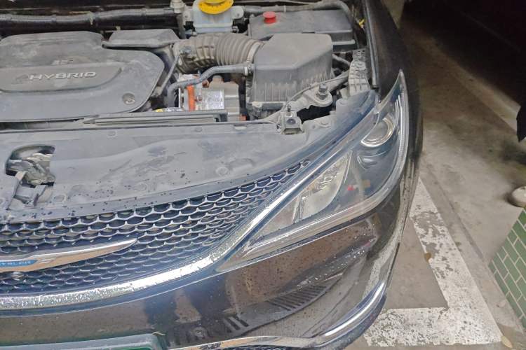 Used Chrysler Grand Voyager PHEV 2019 3.6L Plug-in Hybrid Engine Bay Left