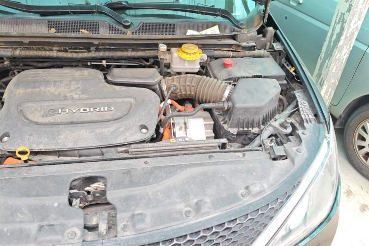Used Chrysler Grand Voyager PHEV 2019 3.6L Plug-in Hybrid Engine Bay Left