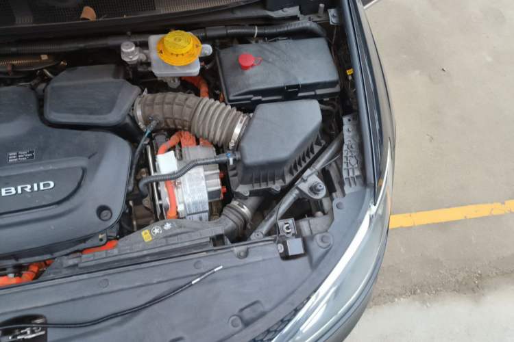 Used Chrysler Grand Voyager PHEV 2019 3.6L Plug-in Hybrid Engine Bay Left