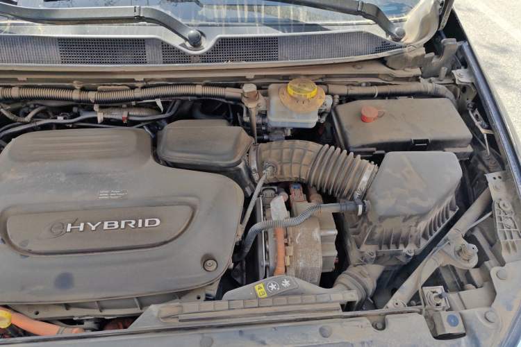 Used Chrysler Grand Voyager PHEV 2019 3.6L Plug-in Hybrid Engine Bay Left