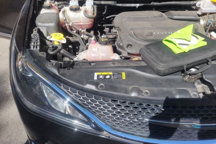 Used Chrysler Grand Voyager PHEV 2019 3.6L Plug-in Hybrid Engine Bay Right