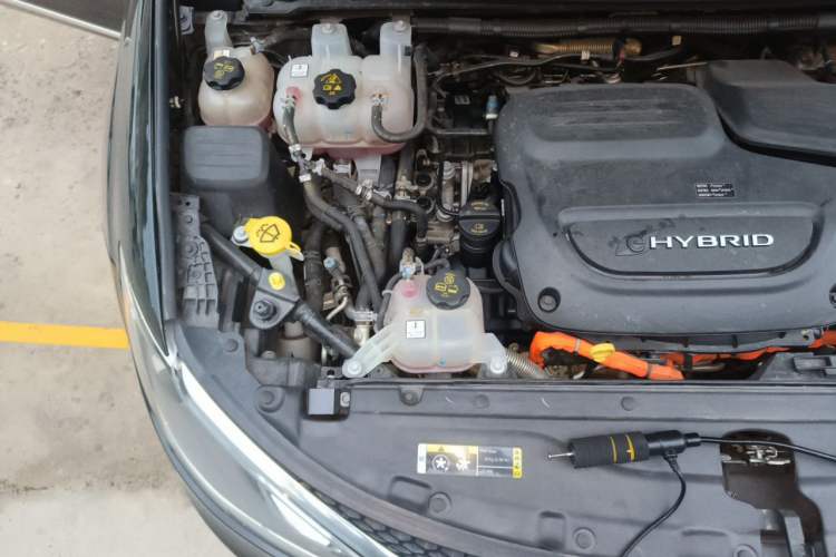 Used Chrysler Grand Voyager PHEV 2019 3.6L Plug-in Hybrid Engine Bay Right