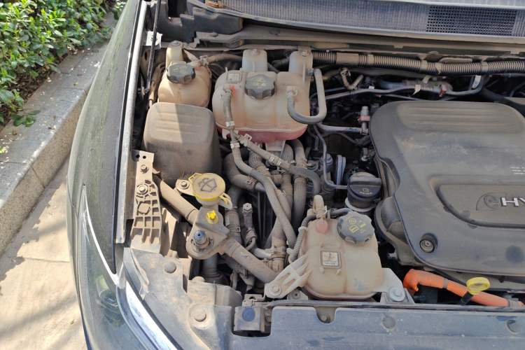 Used Chrysler Grand Voyager PHEV 2019 3.6L Plug-in Hybrid Engine Bay Right