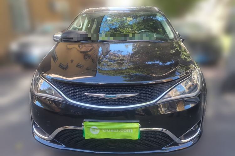 Used Chrysler Grand Voyager PHEV 2019 3.6L Plug-in Hybrid Front
