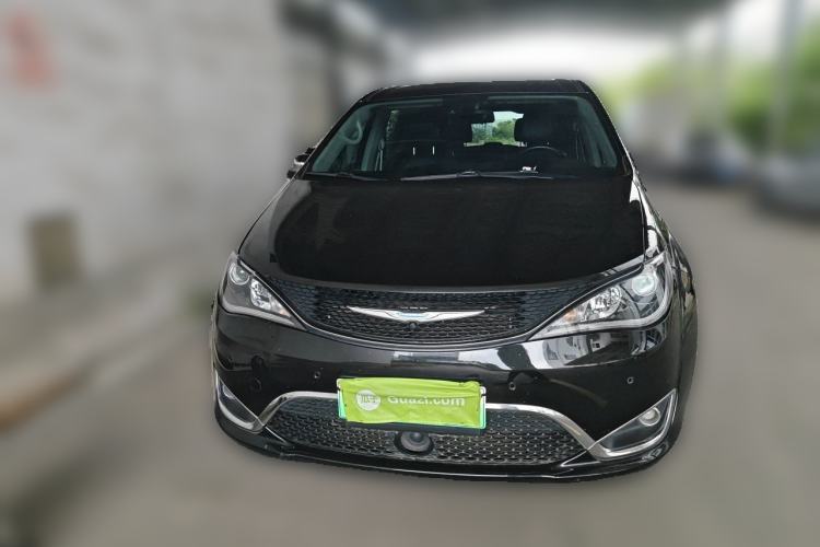 Used Chrysler Grand Voyager PHEV 2019 3.6L Plug-in Hybrid Front