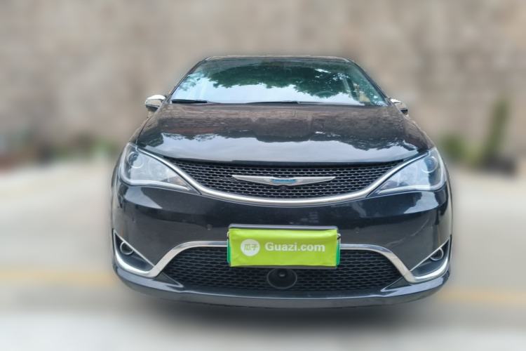 Used Chrysler Grand Voyager PHEV 2019 3.6L Plug-in Hybrid Front
