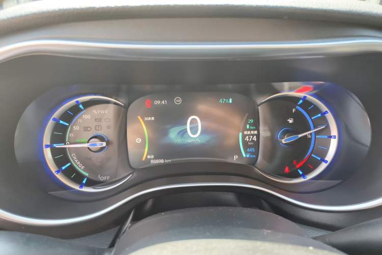 Used Chrysler Grand Voyager PHEV 2019 3.6L Plug-in Hybrid Instrument Cluster