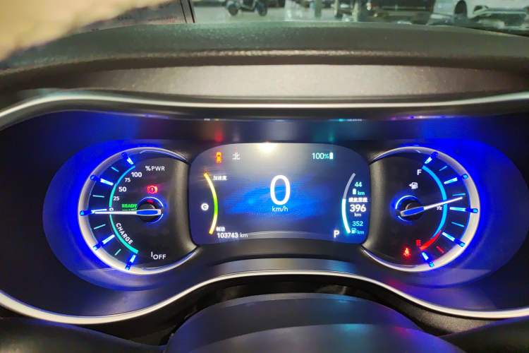 Used Chrysler Grand Voyager PHEV 2019 3.6L Plug-in Hybrid Instrument Cluster