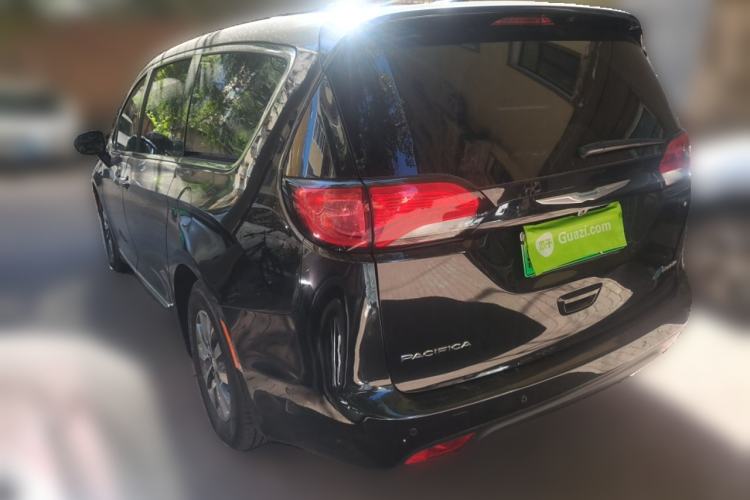 Used Chrysler Grand Voyager PHEV 2019 3.6L Plug-in Hybrid Rear Left 45 Deg