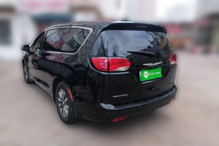 Used Chrysler Grand Voyager PHEV 2019 3.6L Plug-in Hybrid Rear Left 45 Deg