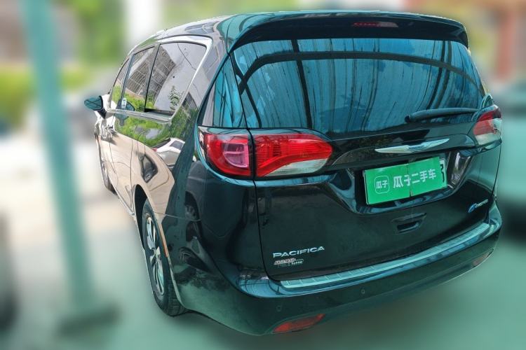 Used Chrysler Grand Voyager PHEV 2019 3.6L Plug-in Hybrid Rear Left 45 Deg