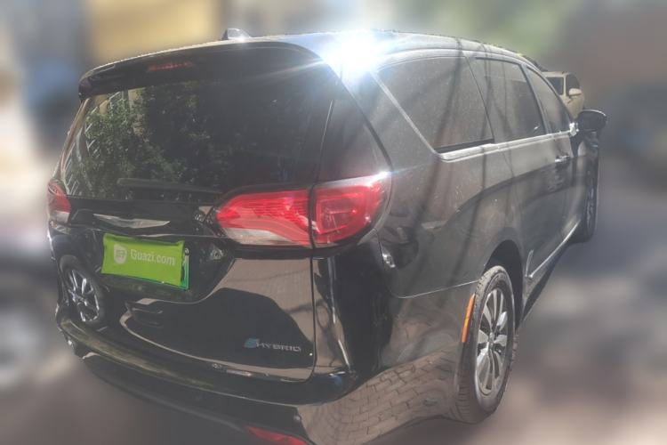 Used Chrysler Grand Voyager PHEV 2019 3.6L Plug-in Hybrid Rear Right 45 Deg