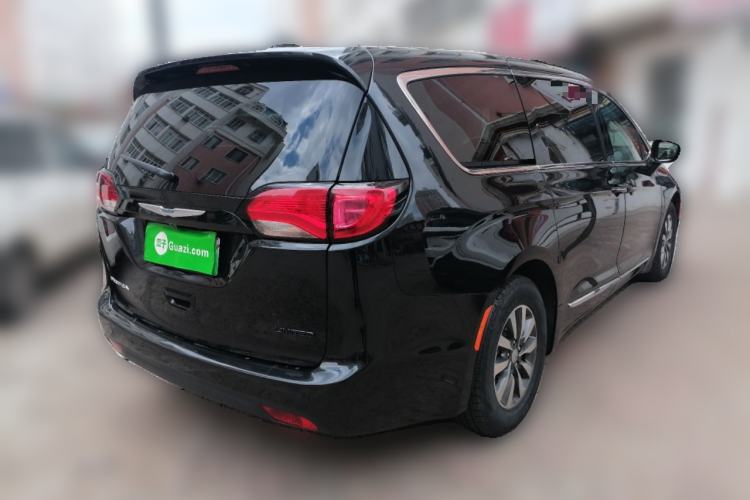 Used Chrysler Grand Voyager PHEV 2019 3.6L Plug-in Hybrid Rear Right 45 Deg