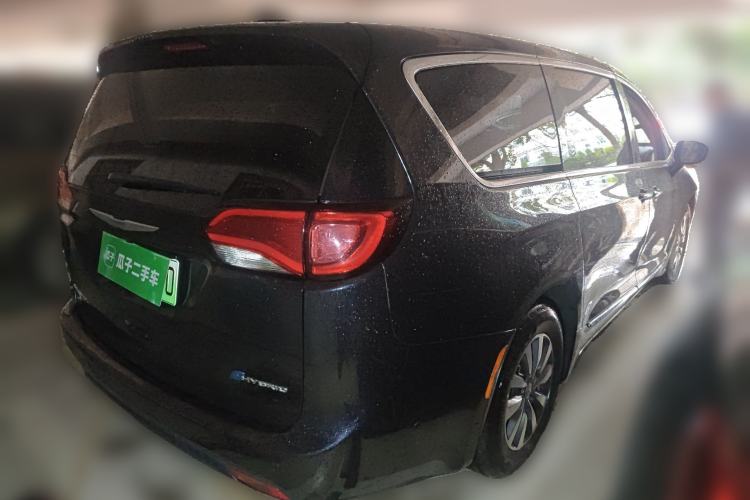 Used Chrysler Grand Voyager PHEV 2019 3.6L Plug-in Hybrid Rear Right 45 Deg
