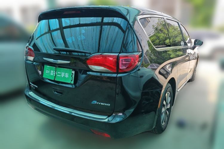 Used Chrysler Grand Voyager PHEV 2019 3.6L Plug-in Hybrid Rear Right 45 Deg