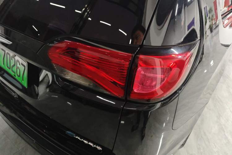 Used Chrysler Grand Voyager PHEV 2019 3.6L Plug-in Hybrid Right Rear Taillight
