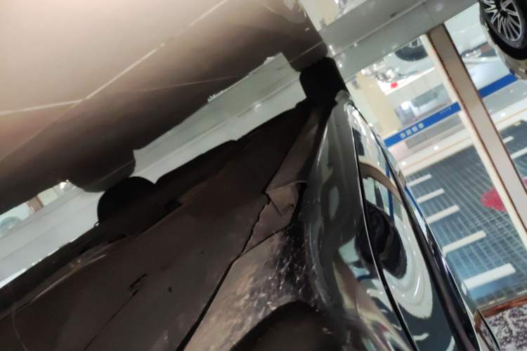 Used Chrysler Grand Voyager PHEV 2019 3.6L Plug-in Hybrid Right Side Sill