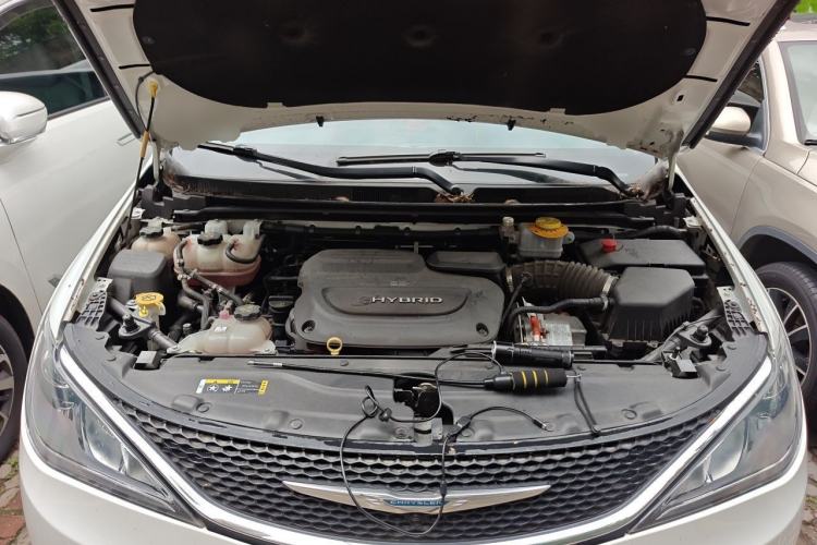 Used Chrysler Grand Voyager PHEV 2019 3.6L Plug-in Hybrid Engine Bay