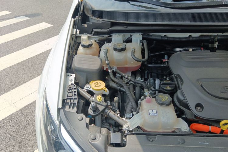 Used Chrysler Grand Voyager PHEV 2019 3.6L Plug-in Hybrid Engine Bay Right