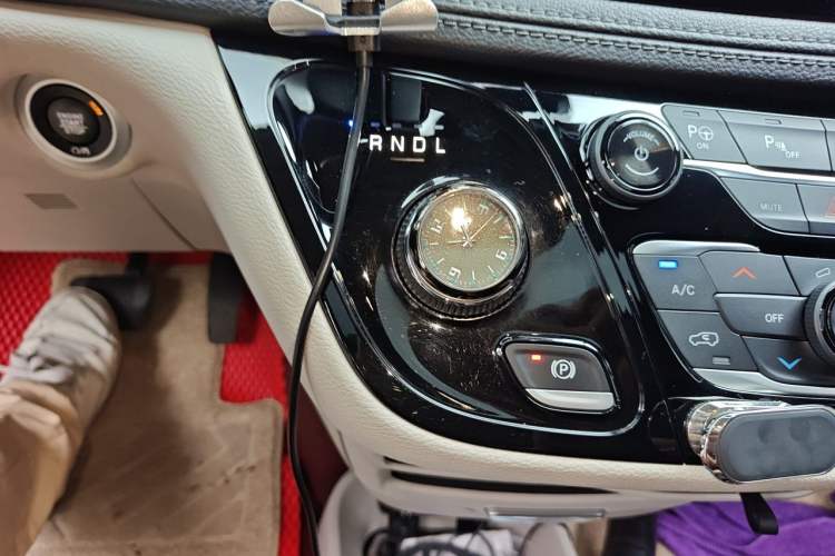 Used Chrysler Grand Voyager PHEV 2019 3.6L Plug-in Hybrid Gear Lever