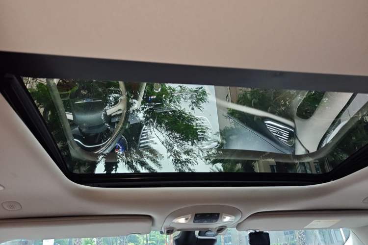 Used Chrysler Grand Voyager PHEV 2019 3.6L Plug-in Hybrid Headliner