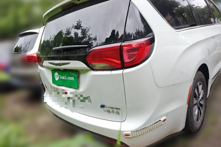 Used Chrysler Grand Voyager PHEV 2019 3.6L Plug-in Hybrid Rear
