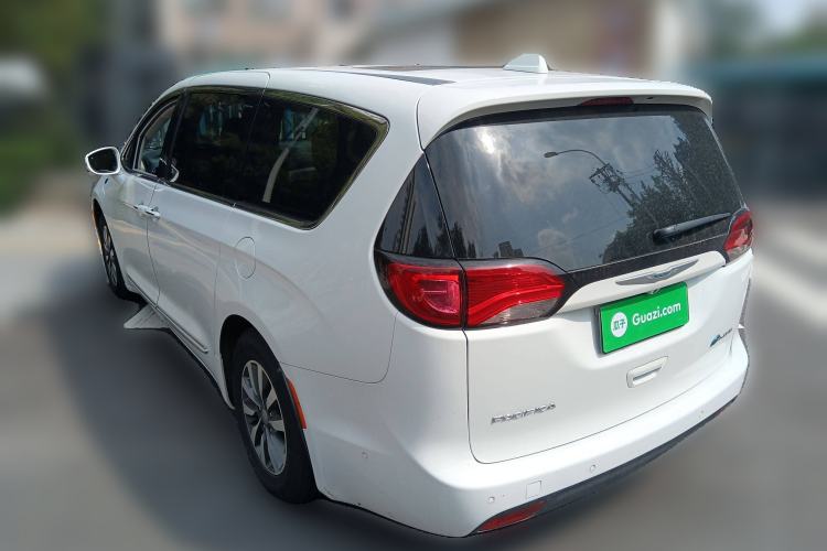 Used Chrysler Grand Voyager PHEV 2019 3.6L Plug-in Hybrid Rear Left 45 Deg