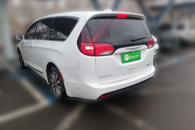 Used Chrysler Grand Voyager PHEV 2019 3.6L Plug-in Hybrid Rear Left 45 Deg