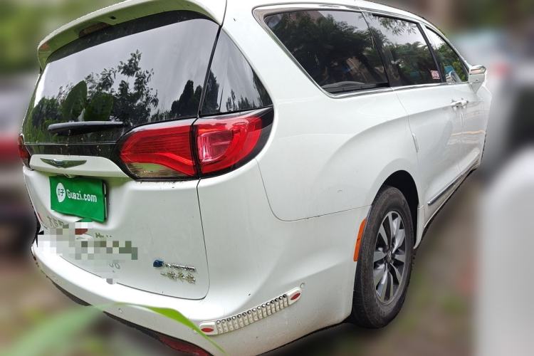 Used Chrysler Grand Voyager PHEV 2019 3.6L Plug-in Hybrid Rear Right 45 Deg
