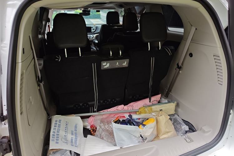 Used Chrysler Grand Voyager PHEV 2019 3.6L Plug-in Hybrid Trunk