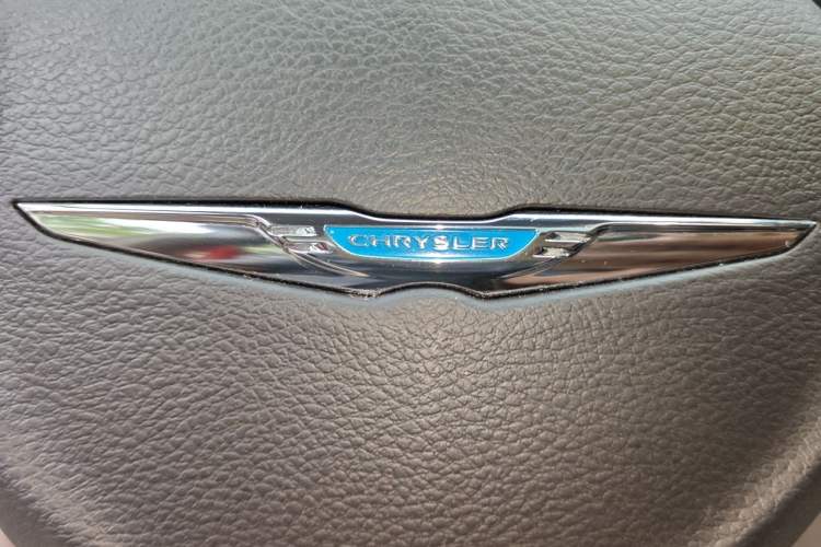 Used Chrysler Grand Voyager PHEV 2019 3.6L Plug-in Hybrid Vehicle Key