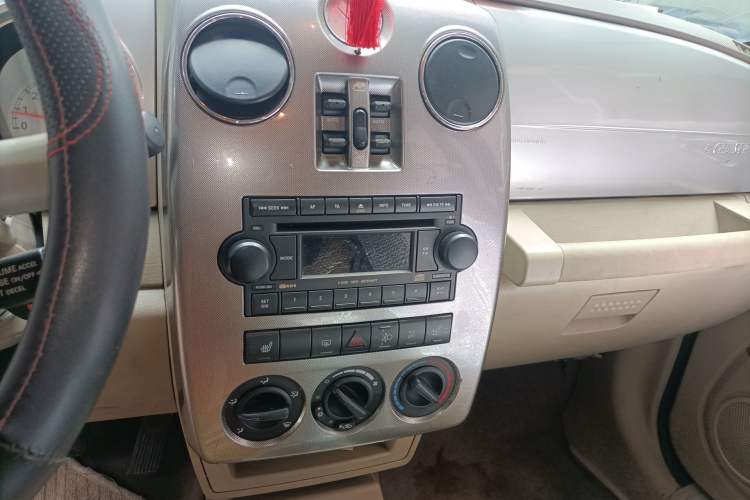 Used Chrysler PT Cruiser 2007 2.4 Audio And AC Panel