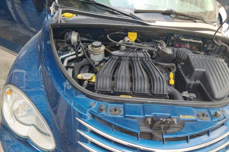 Used Chrysler PT Cruiser 2007 2.4 Engine Bay Right