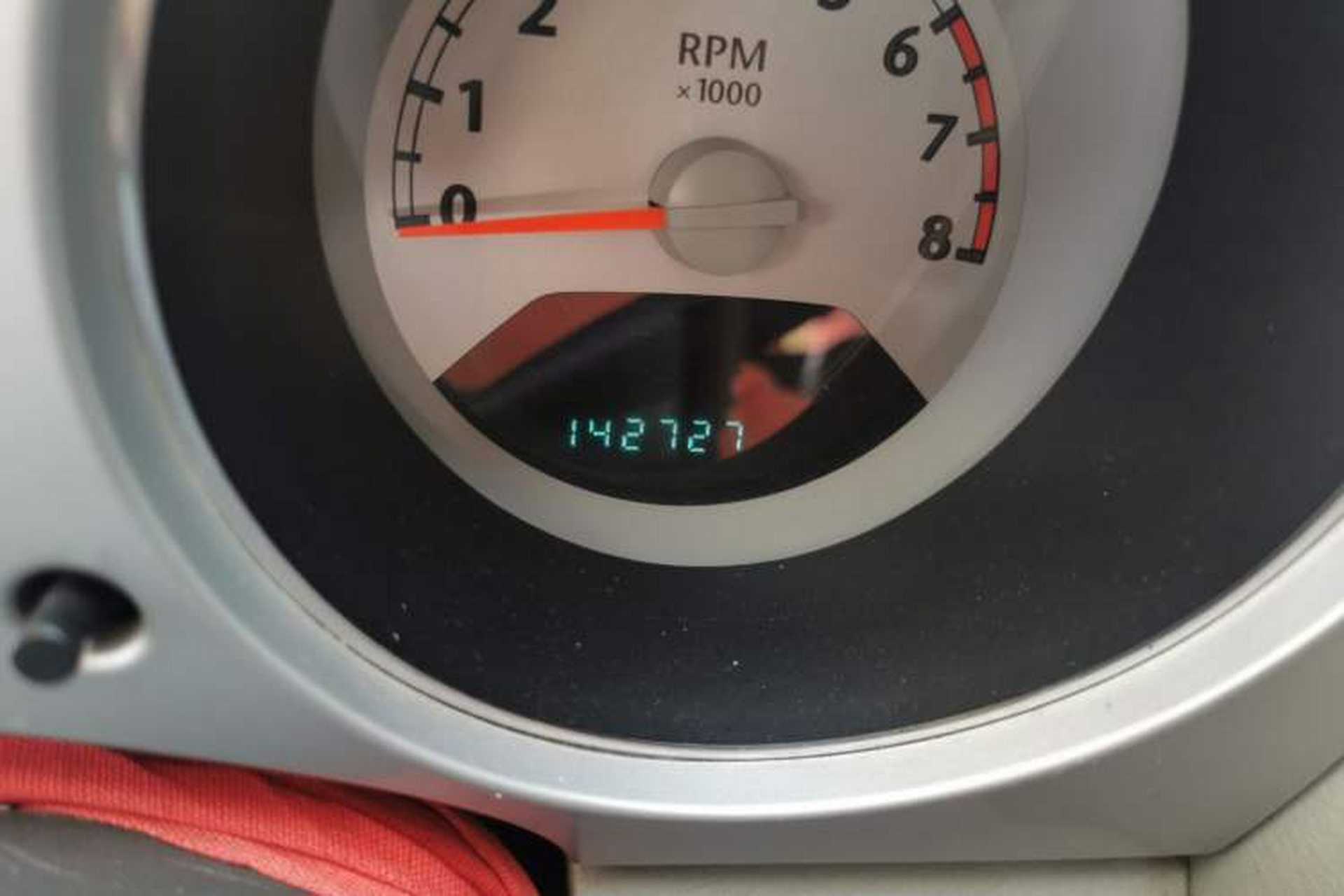 Used Chrysler PT Cruiser 2007 2.4 Odometer Close Up