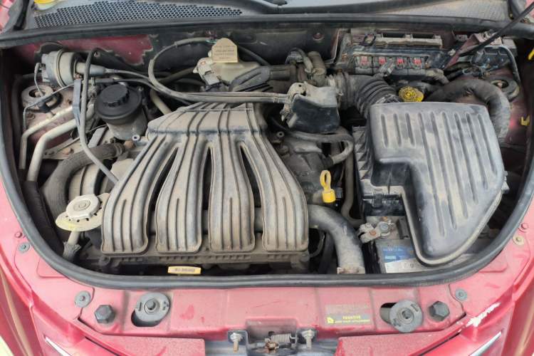 Used Chrysler PT Cruiser 2007 2.4 Engine Bay