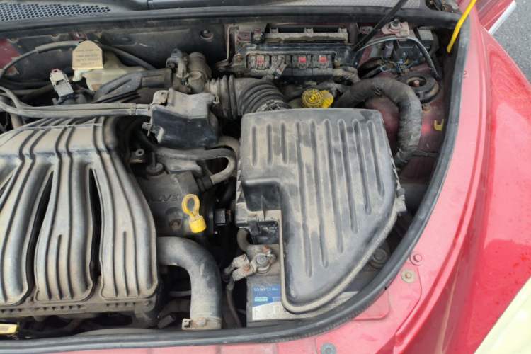 Used Chrysler PT Cruiser 2007 2.4 Engine Bay Left