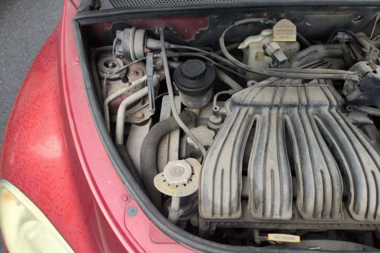 Used Chrysler PT Cruiser 2007 2.4 Engine Bay Right