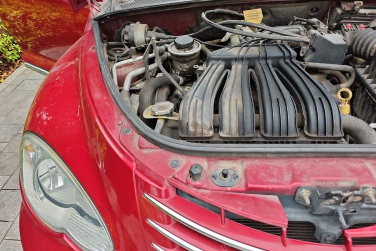 Used Chrysler PT Cruiser 2007 2.4 Engine Bay Right