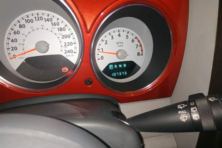 Used Chrysler PT Cruiser 2007 2.4 Odometer Close Up