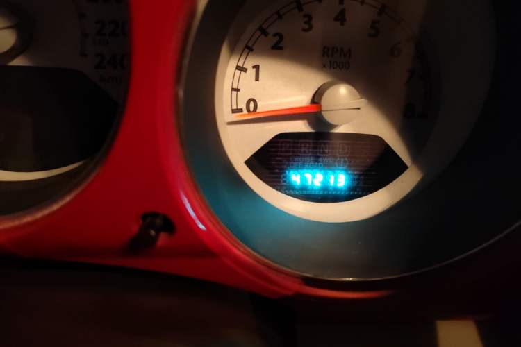 Used Chrysler PT Cruiser 2007 2.4 Odometer Close Up