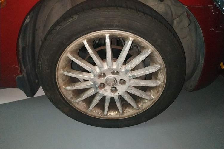 Used Chrysler PT Cruiser 2007 2.4 Right Front Wheel Hub