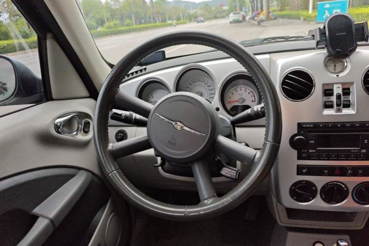 Used Chrysler PT Cruiser 2007 2.4 Steering Wheel