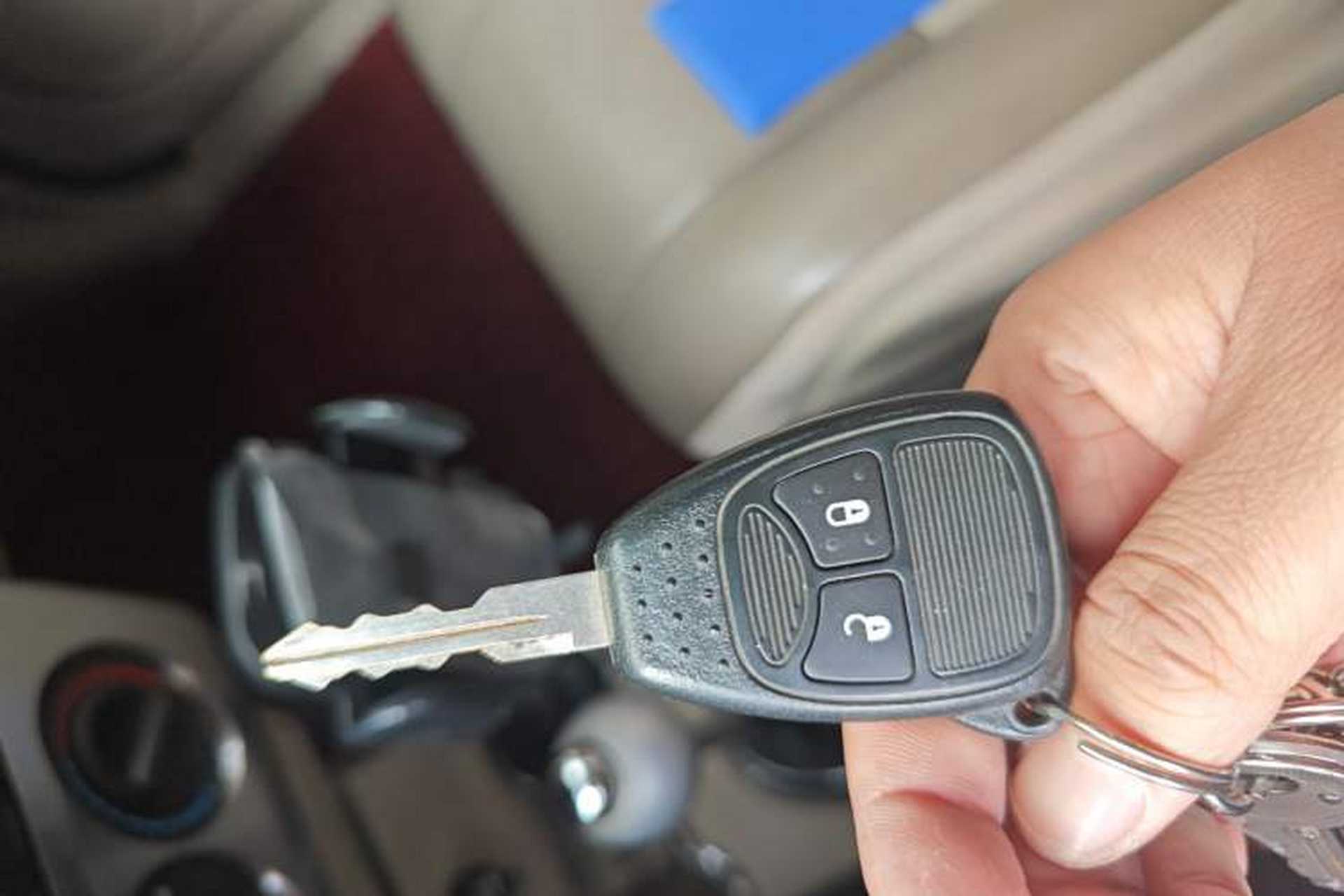 Used Chrysler PT Cruiser 2007 2.4 Vehicle Key