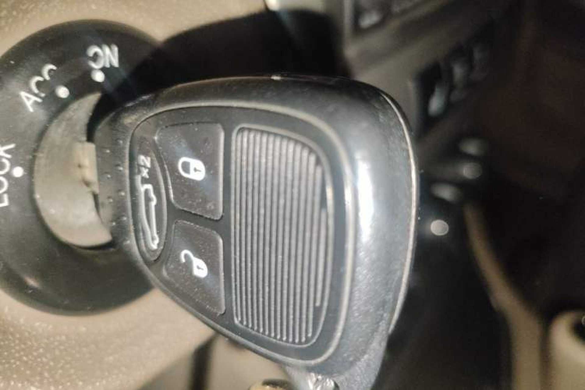 Used Chrysler Sebring 2008 2.4L Luxury Model Vehicle Key