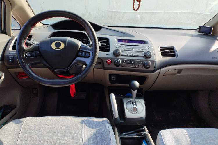 Used CIIMO 2012 1.8L Automatic Center Console