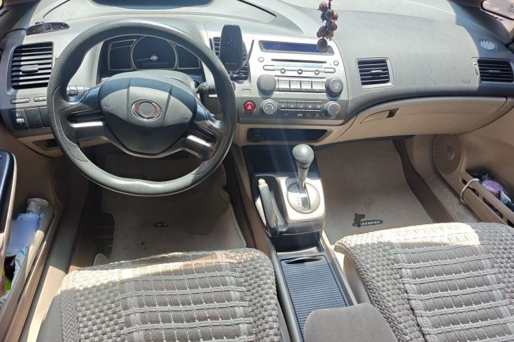 Used CIIMO 2012 1.8L Automatic Center Console