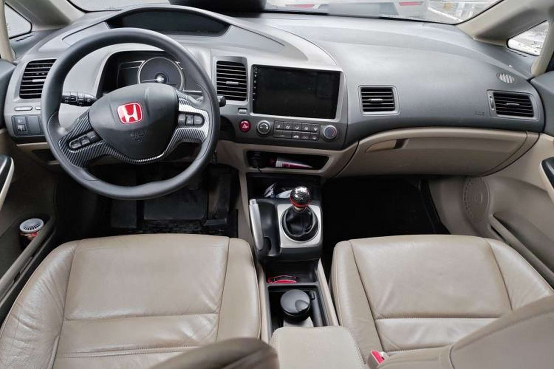 Used CIIMO 2012 1.8L Manual Center Console
