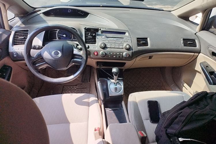 Used CIIMO 2012 1.8L Automatic Center Console
