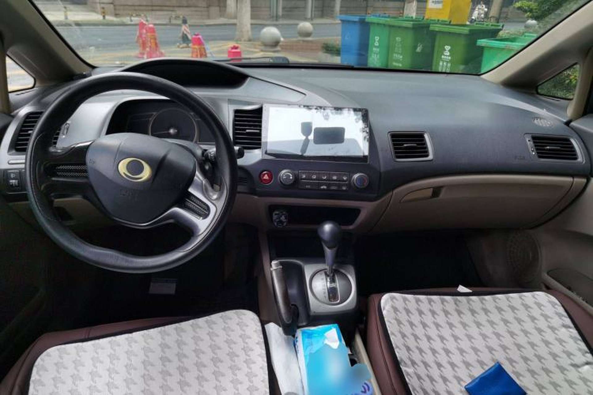 Used CIIMO 2012 1.8L Automatic Center Console